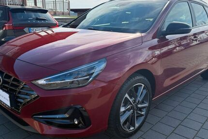 Hyundai i30 140.468 km 12.990 &euro; Pirk 92712