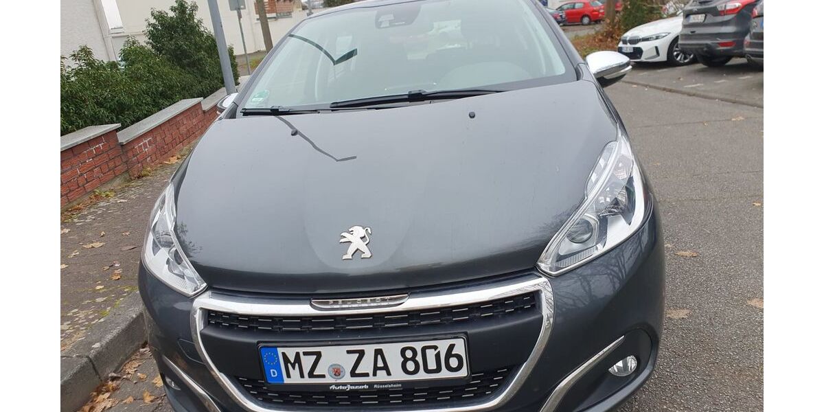 Peugeot 208 16.400 km 10.500 &euro; Mainz-Finthen 55126