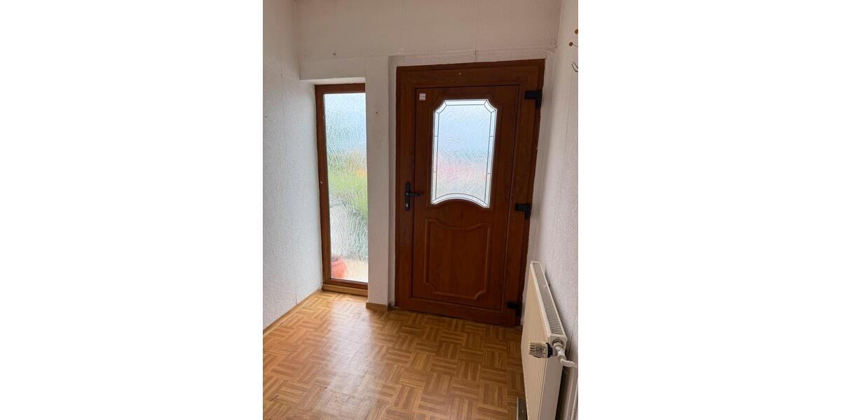 Einfamilienhaus Sollstedt - 8 Zimmer, 125 m&sup2;, 125.000&euro; | Angebot:27127862