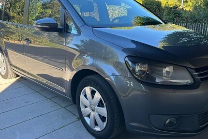 VW Touran 230.064 km 5.600 &euro; Rosenheim 83026