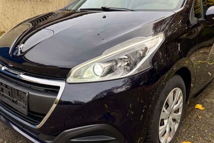 Peugeot 208 99.000 km 4.450 &euro; Hückelhoven 41836