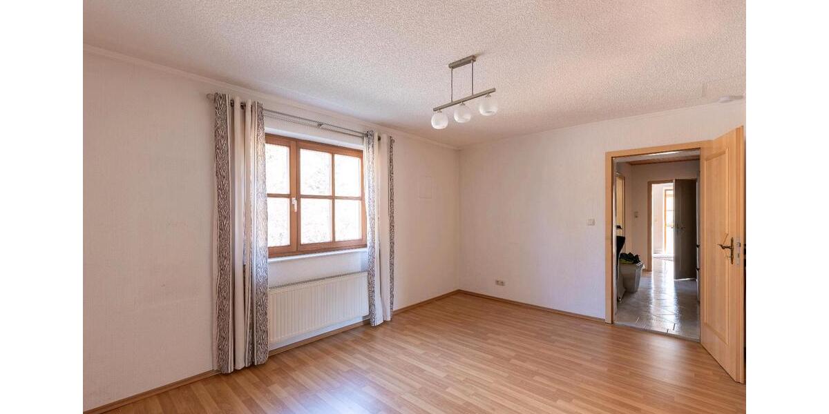 Mehrfamilienhaus, Wohnhaus Hutthurm - 12 Zimmer, 240 m&sup2;, 359.000&euro; | Angebot:26317026