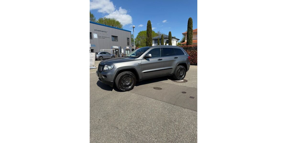 Jeep Grand Cherokee 203.000 km 11.900 &euro; Heidelberg 69123