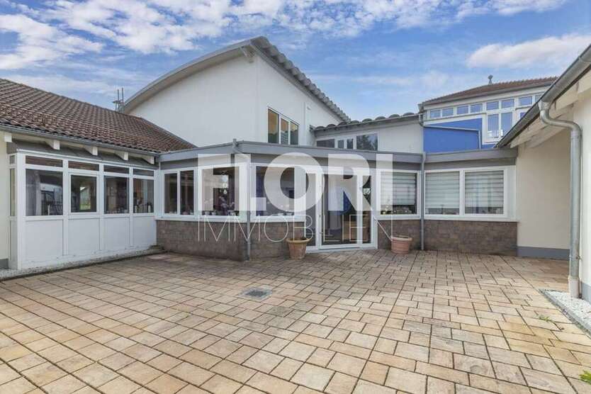 Büro in Markt Indersdorf 1.695.000 € 575 m²