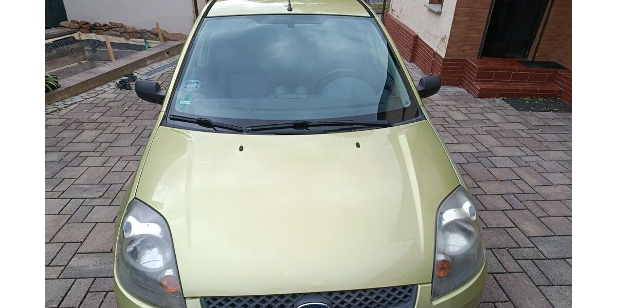 Ford Fiesta 82.828 km 2.000 &euro; Hermsdorf 07629