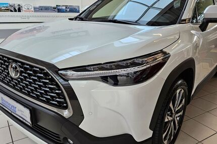 Toyota Corolla Cross 7.980 km 30.950 &euro; Paderborn 33104