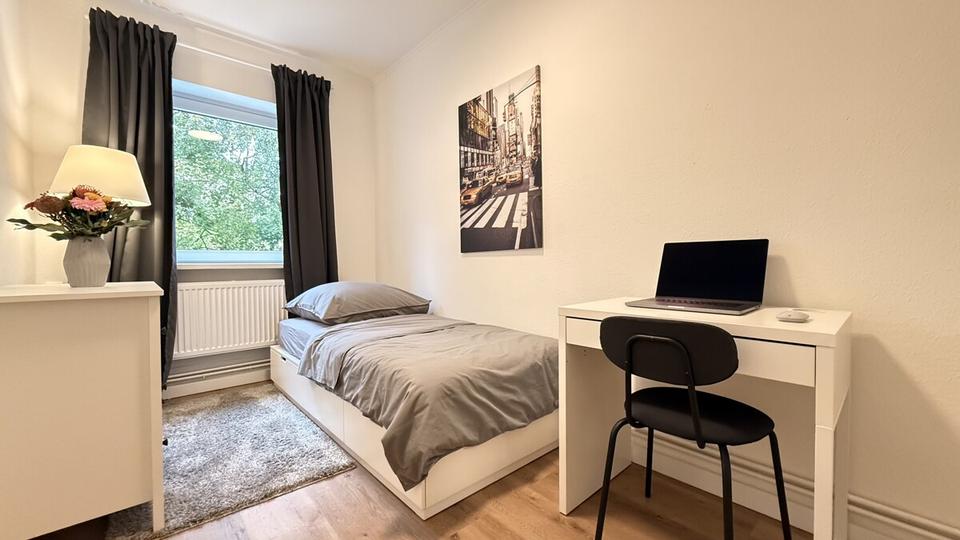 Etagenwohnung Bremerhaven Mitte - 1 Zimmer, 16 m&sup2;, 340&euro; | Angebot:26263451