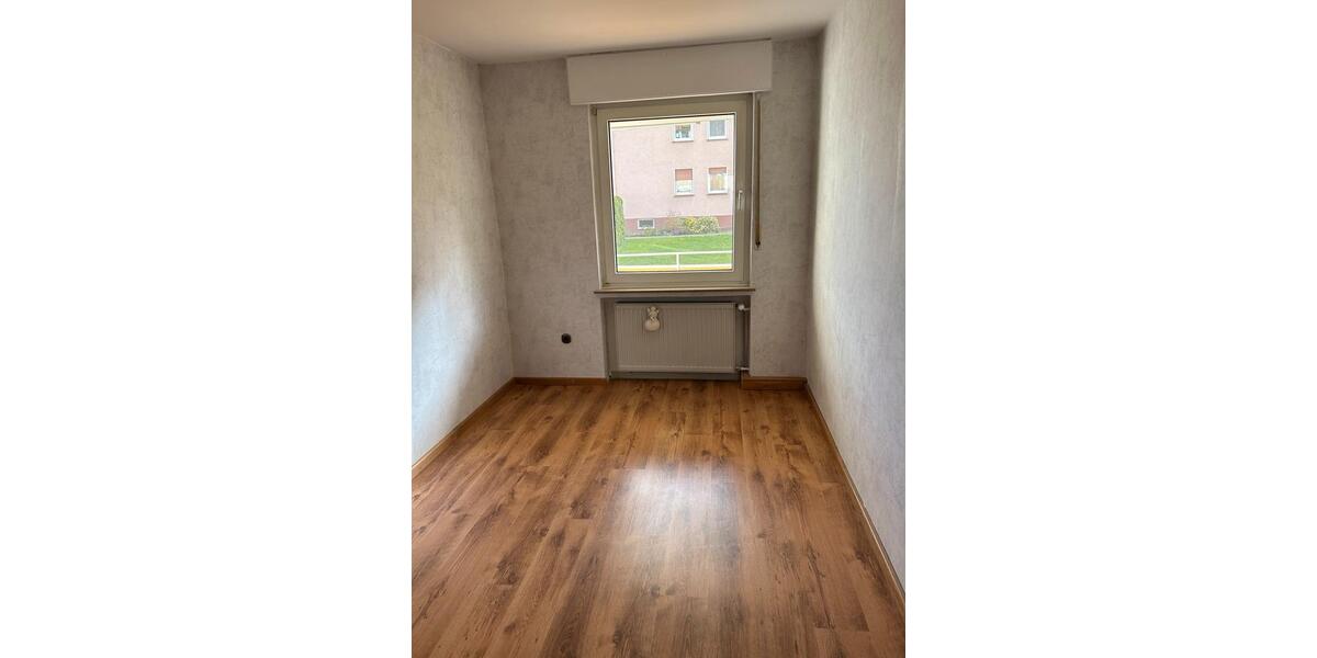 Hochparterre Lage - 4 Zimmer, 73 m&sup2;, 580&euro; | Angebot:26278506