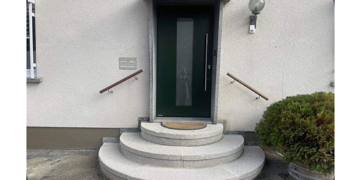 Etagenwohnung Hilzingen Weiterdingen - 3 Zimmer, 105 m&sup2;, 1.155&euro; | Angebot:25229312