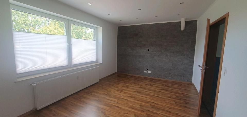 Etagenwohnung Hankensbüttel - 3 Zimmer, 87 m&sup2;, 696&euro; | Angebot:25542292