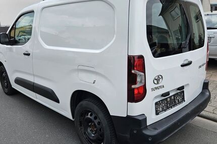 Toyota Proace City 78.000 km 10.990 &euro; Langen 63225