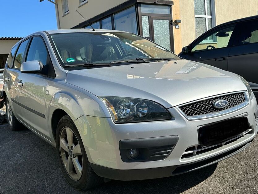 Ford Focus 240.000 km 599 € Pfedelbach 74629