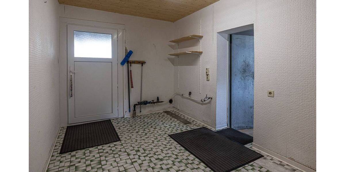 Einfamilienhaus Blomberg - 8 Zimmer, 189 m&sup2;, 225.000&euro; | Angebot:25815052