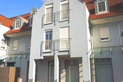 Barrierefreie, vielseitige Gewerbefläche in zentraler Lage von Zell - sofort bezugsfrei ! zimmer