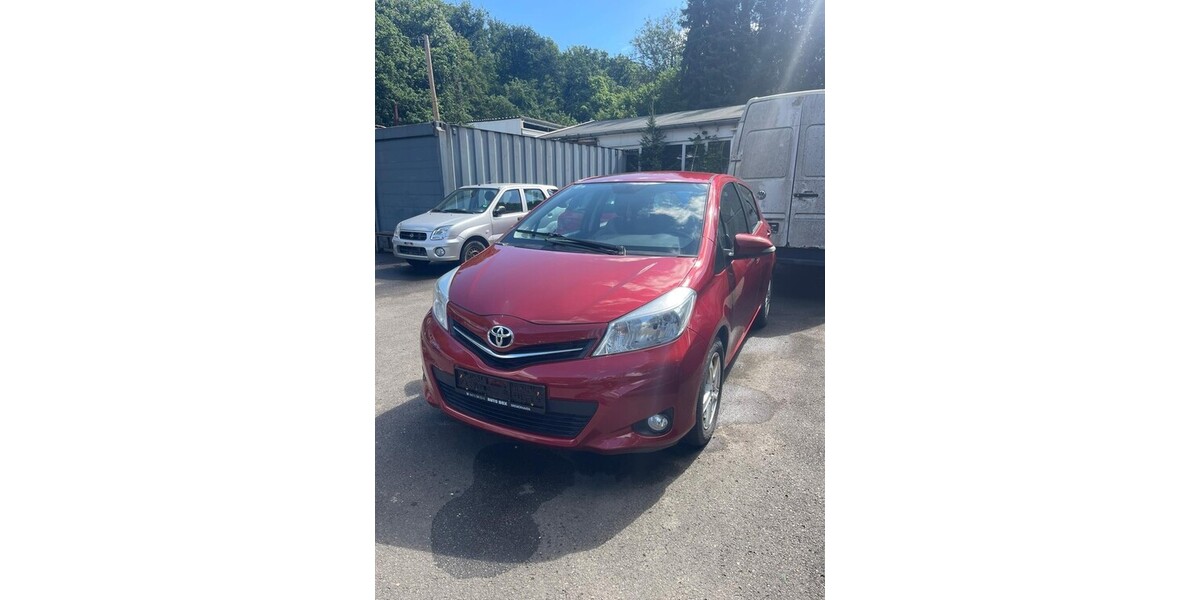 Toyota Yaris 97.000 km 4.999 &euro; Siegen 57072