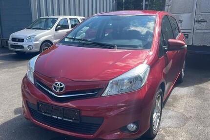 Toyota Yaris 97.000 km 5.900 &euro; Siegen 57072