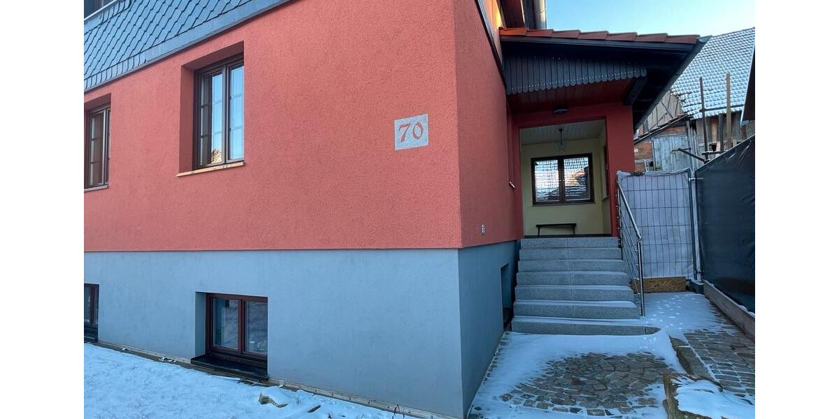 Dachgeschoßwohnung Drei Gleichen - 3.5 Zimmer, 82 m&sup2;, 779&euro; | Angebot:24554817