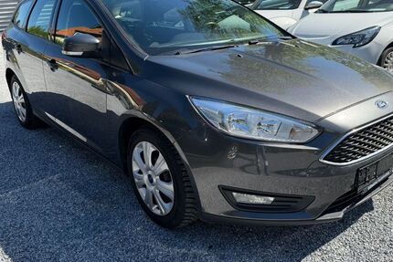 Ford Focus 123.490 km 6.999 &euro; Detmold 32758
