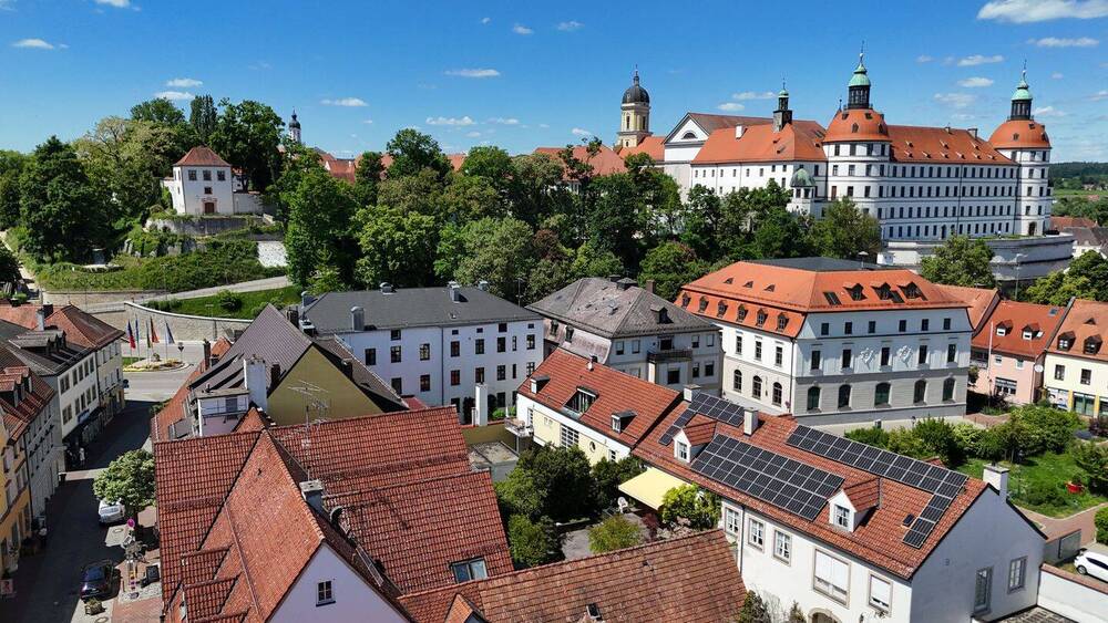 Etagenwohnung Neuburg an der Donau Neuburg - 2 Zimmer, 90 m&sup2;, 315.000&euro; | Angebot:26741547