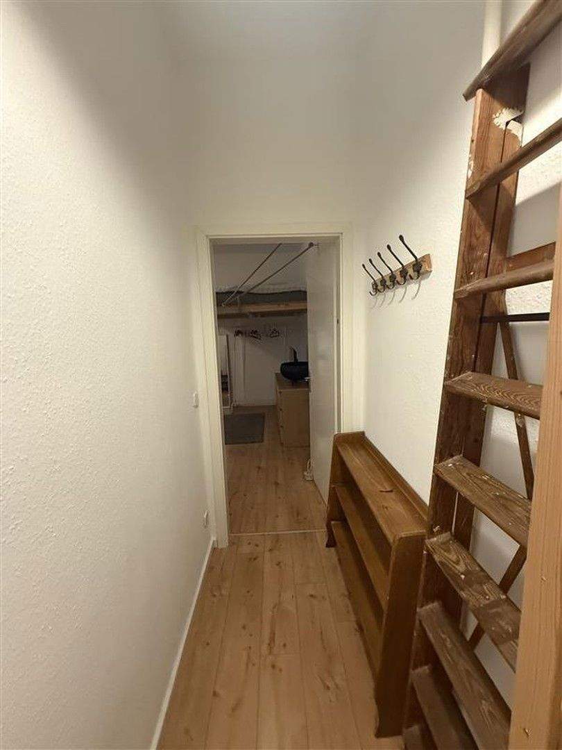 Zwei 1-Zimmerwohnungen im Erdgeschoss zu vermieten (Seitenflügel und Hinterhaus) 1 zimmer