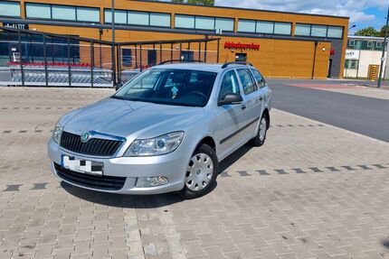 Skoda Octavia 199.500 km 3.150 &euro; Eisfeld 98673