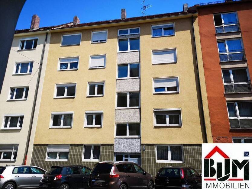 *Gepflegt - 2 Zimmer - 2015 modernisiert- Balkon - Bad mit Fenster - Kücheneinrichtung möglich*