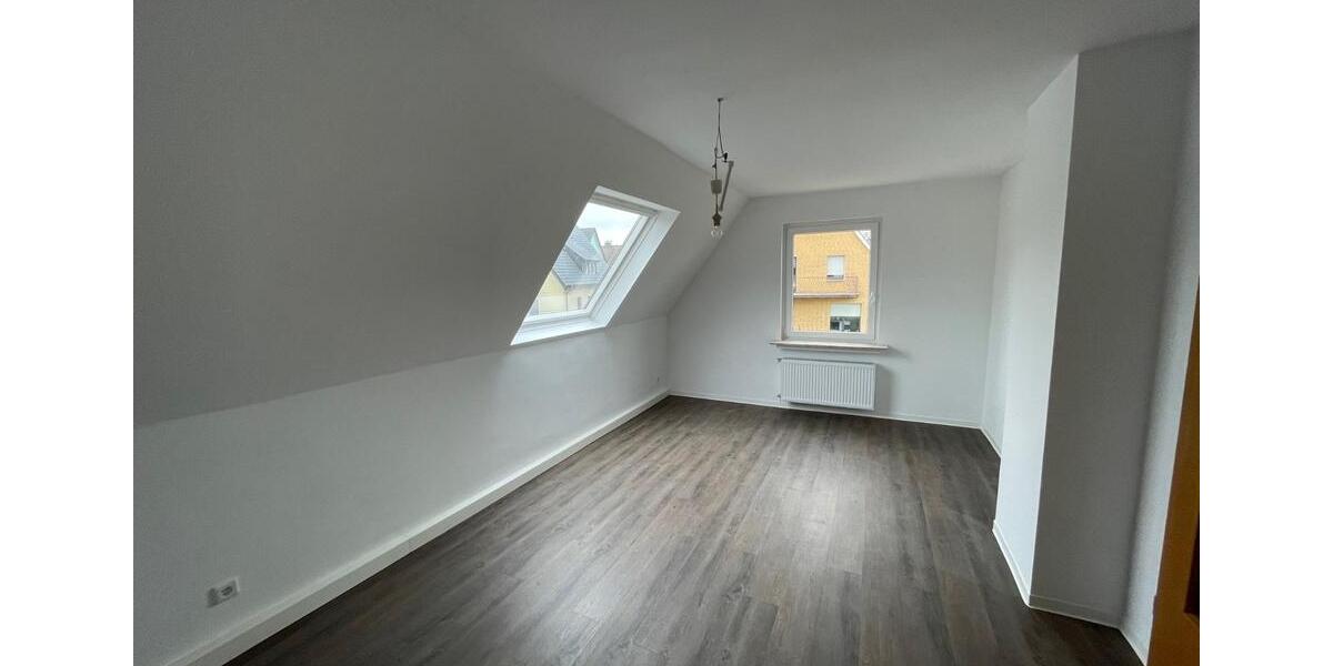 ✨ Einzigartige 3-Zimmer-Wohnung mit zusätzlichem DG-Bereich 5 zimmer