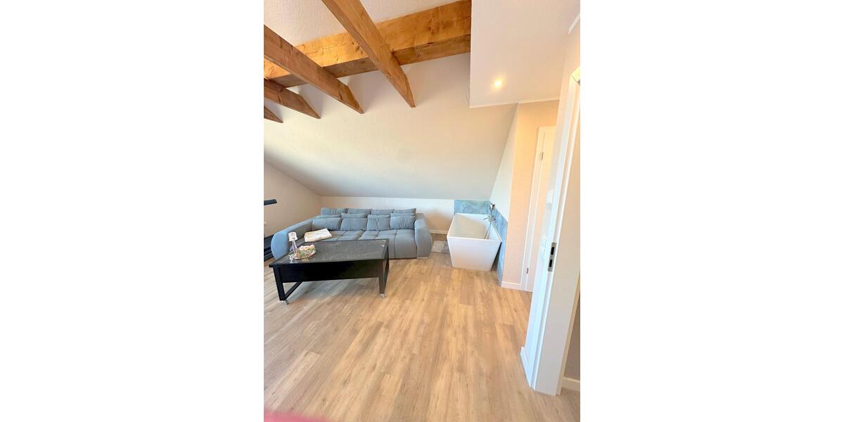 Doppelhaushälfte Emden - 6 Zimmer, 239 m&sup2;, 2.350&euro; | Angebot:26249360
