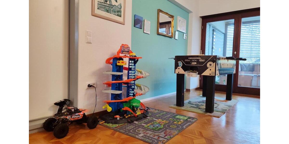 Hochparterre Remshalden - 6 Zimmer, 140 m&sup2;, 555.000&euro; | Angebot:24853875