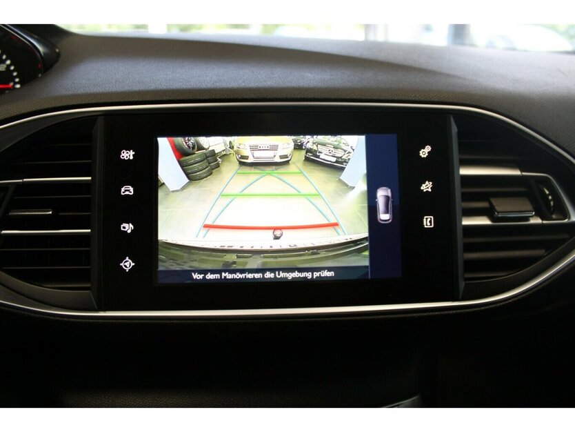 Peugeot 308 1.2 PureTech 110 Active - AHK - 71.312 km 9.980 € Euskirchen 53881