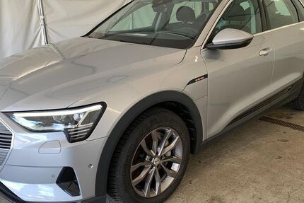 Audi e-tron 97.855 km 24.350 &euro; Steinbach-Hallenberg OT Herges-Hallenberg 98587
