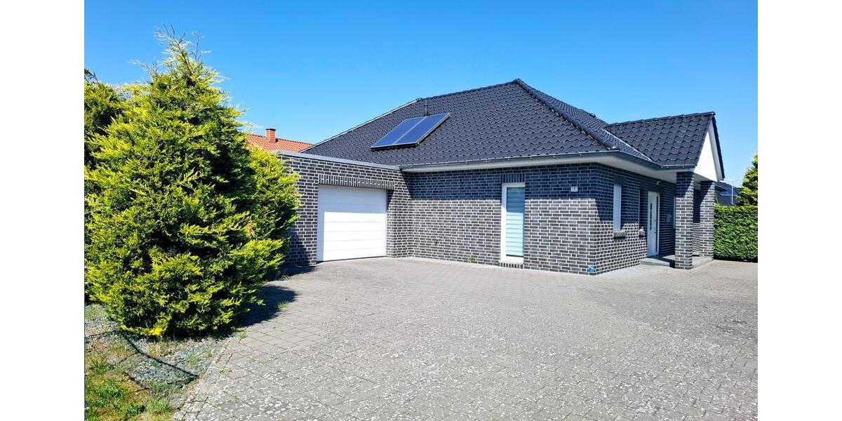 Neuwertiger Bungalow mit großer Garage und Ausbaureserve 4 zimmer