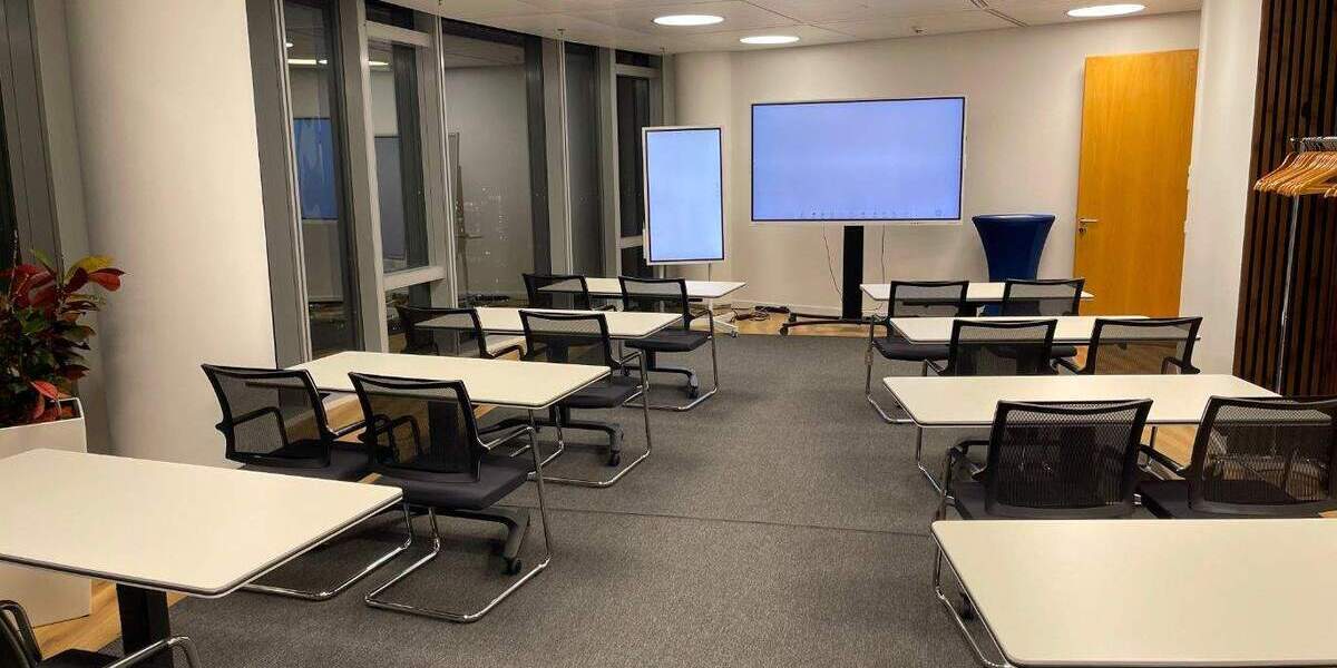 Exklusive 50 m² Büroraum auf der 37. Etage - Top-Aussicht in Frankfurt zimmer