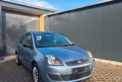 Ford Fiesta 134.700 km 2.300 € Chemnitz 09117
