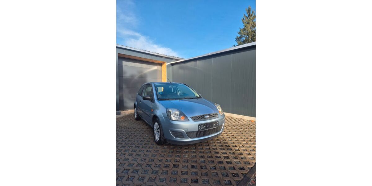 Ford Fiesta 134.700 km 2.300 € Chemnitz 09117