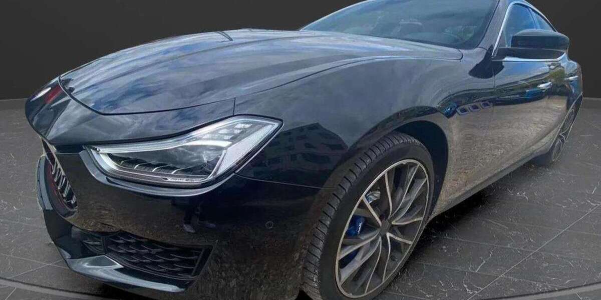 Maserati Ghibli 97.000 km 23.900 &euro; Bad Honnef 53604