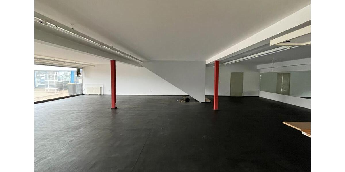 Top Lage: Repräsentative und hochfrequentierte Gewerbeimmobilie zimmer