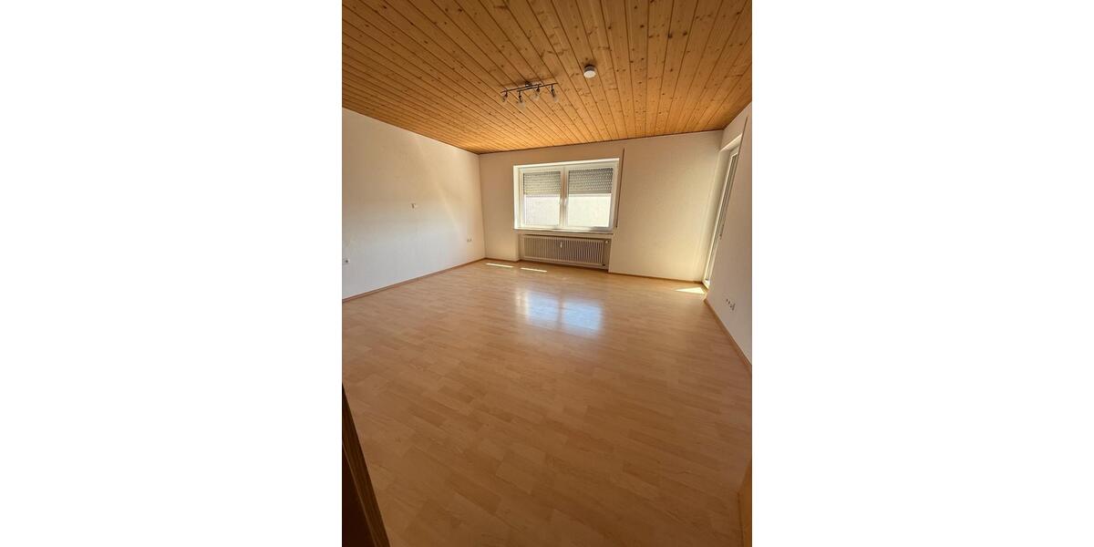 Etagenwohnung Laupheim - 5 Zimmer, 125 m&sup2;, 1.350&euro; | Angebot:26336049
