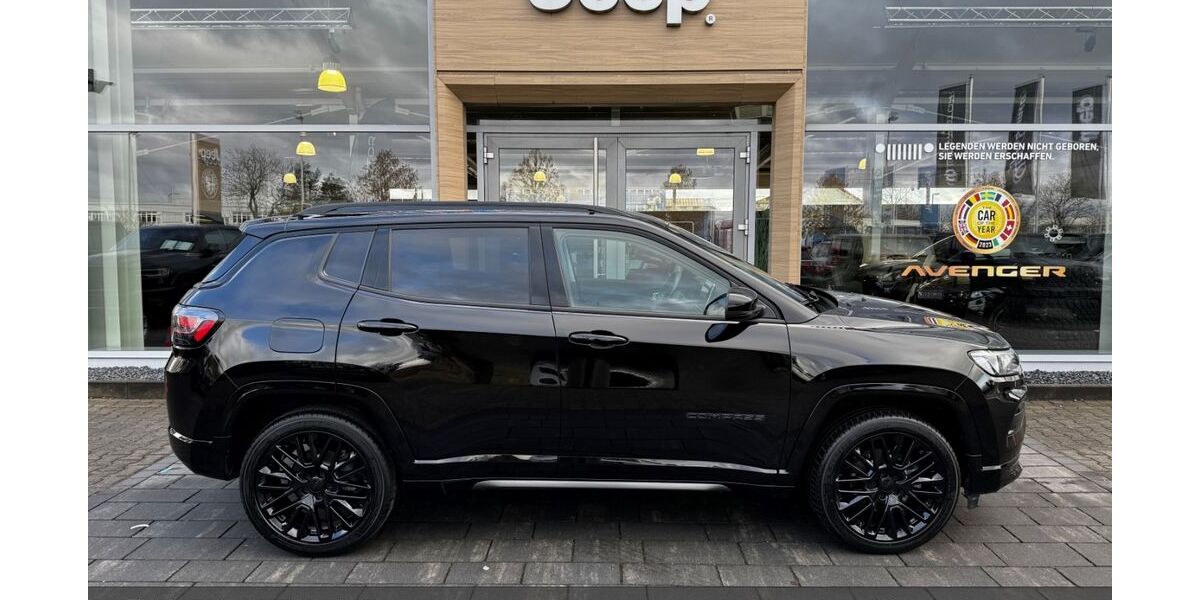 Jeep Compass 11.617 km 22.590 &euro; Aschaffenburg 63741