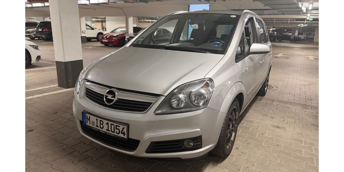Opel Zafira 185.000 km 4.300 &euro; München 81737