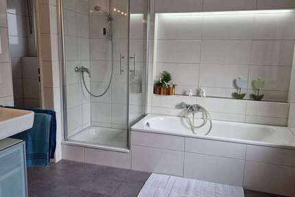 Haus Mülheim-Kärlich Kärlich - 6 Zimmer, 175 m&sup2;, 1.600&euro; | Angebot:26821483