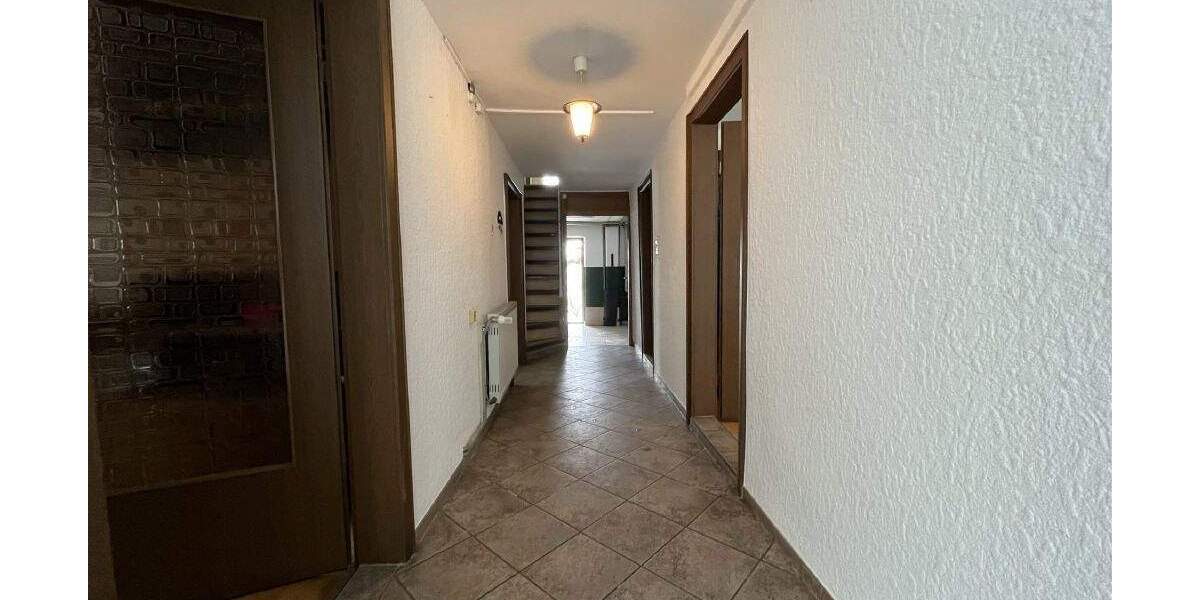 Einfamilienhaus Burgthann - 7 Zimmer, 143 m&sup2;, 319.000&euro; | Angebot:25563297