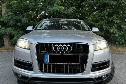 Audi Q7 207.000 km 19.900 € Nürnberg 90431