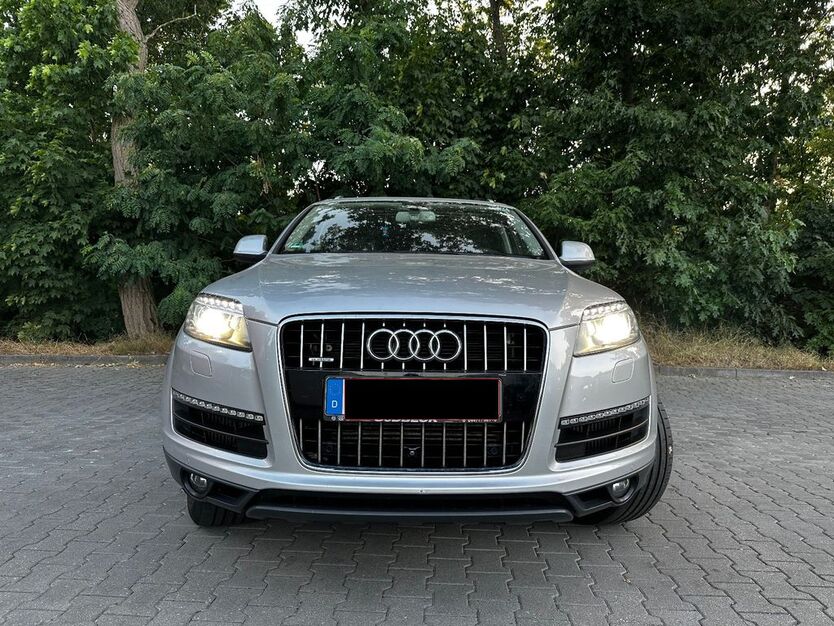 Audi Q7 207.000 km 19.900 € Nürnberg 90431