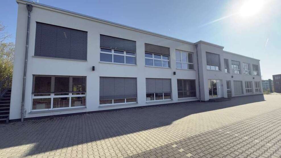 Büro in Aachen 5.586,30 € 413.8 m²
