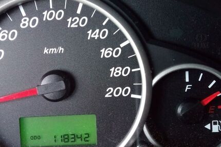 Mazda Tribute 119.000 km 4.400 &euro; Saalfeld/Saale 07318