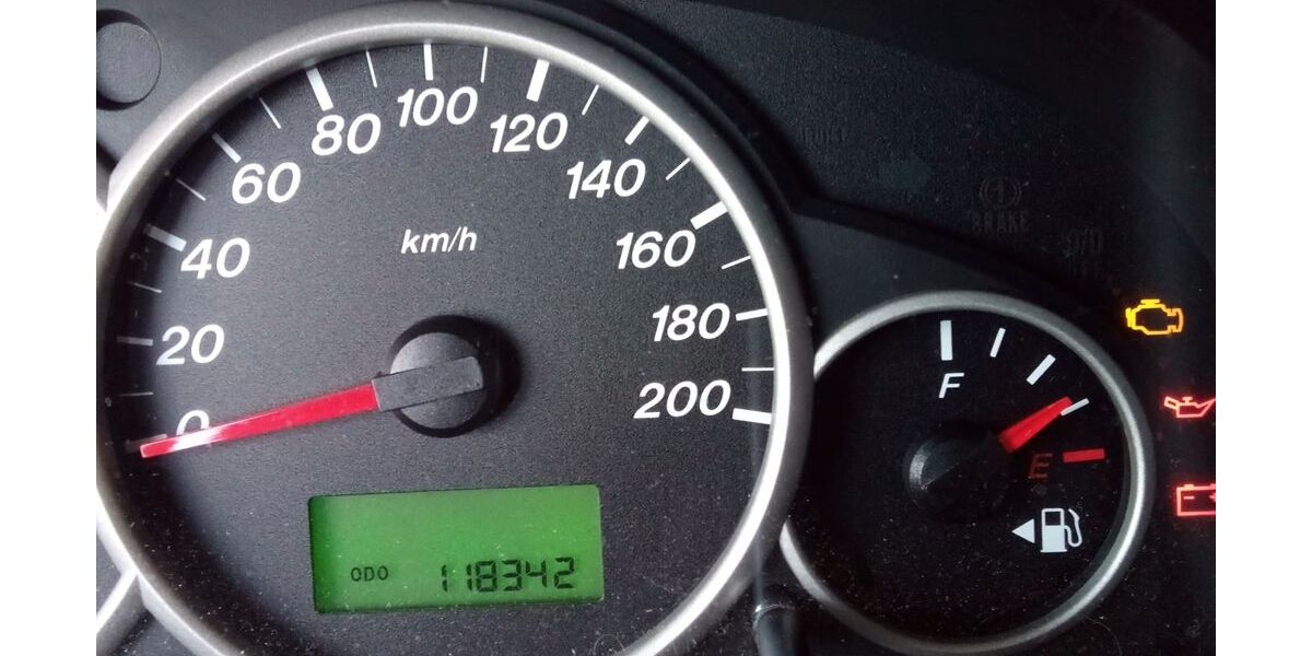 Mazda Tribute 119.000 km 4.400 &euro; Saalfeld/Saale 07318