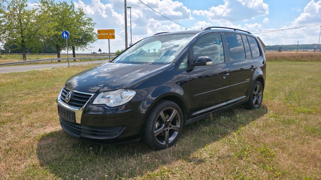 VW Touran 255.133 km 4.990 &euro; Oschatz 04758