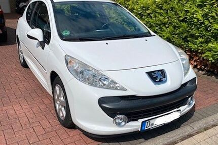 Peugeot 207 156.020 km 1.950 &euro; Düsseldorf 40472