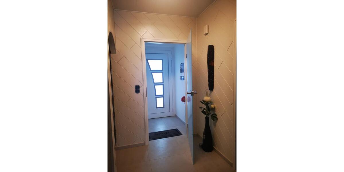 Vollunterkellertes Reihenmittelhaus mit separater Garage 4 zimmer